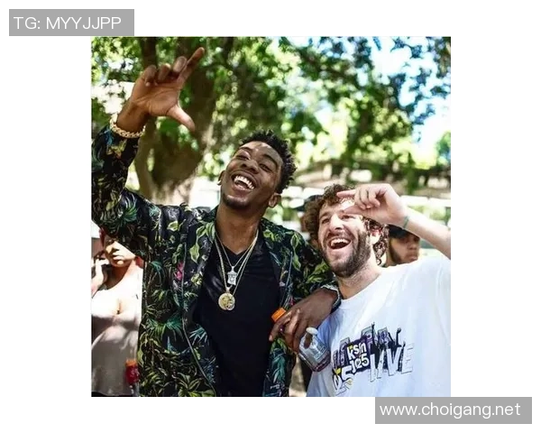 足球明星鸡哥的精彩瞬间与独特魅力全景展示